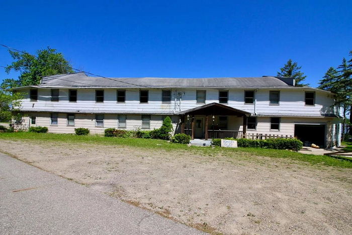 Baseline Lake Lodge - Real Estate Listing (newer photo)